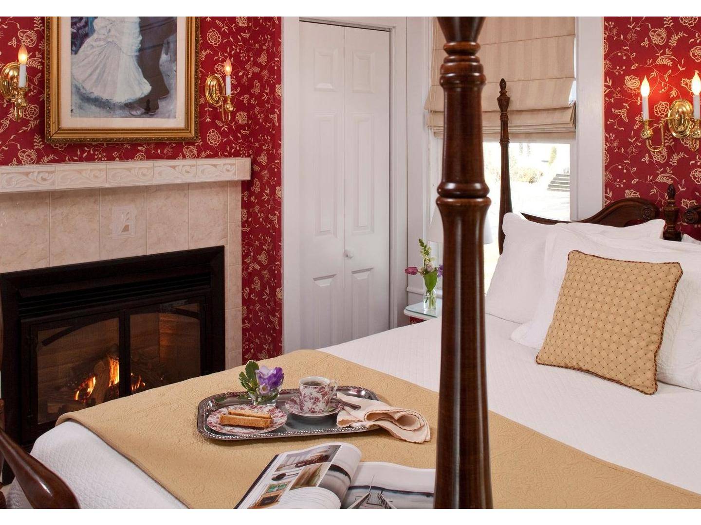 Maine Stay Inn & Cottages, Kennebunkport, Maine Bed And Breakfasts Inns