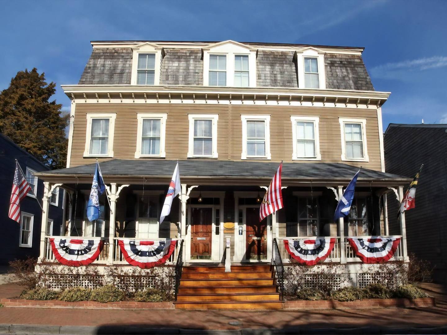 Flag House Inn, Annapolis, Maryland Bed and Breakfasts Inns