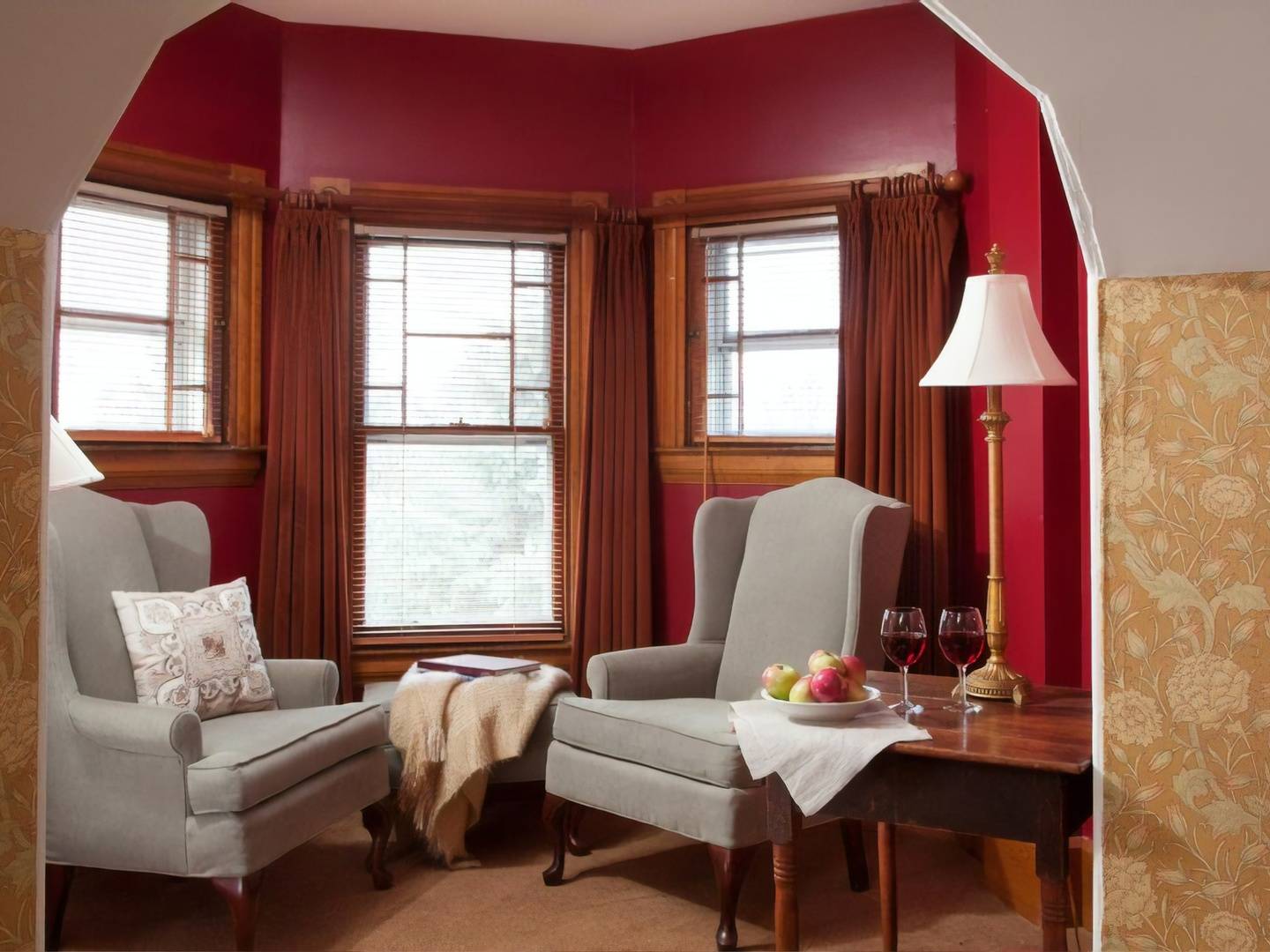 Burlington Vermont Bed and Breakfast Inn Lang House on Main Street Bed