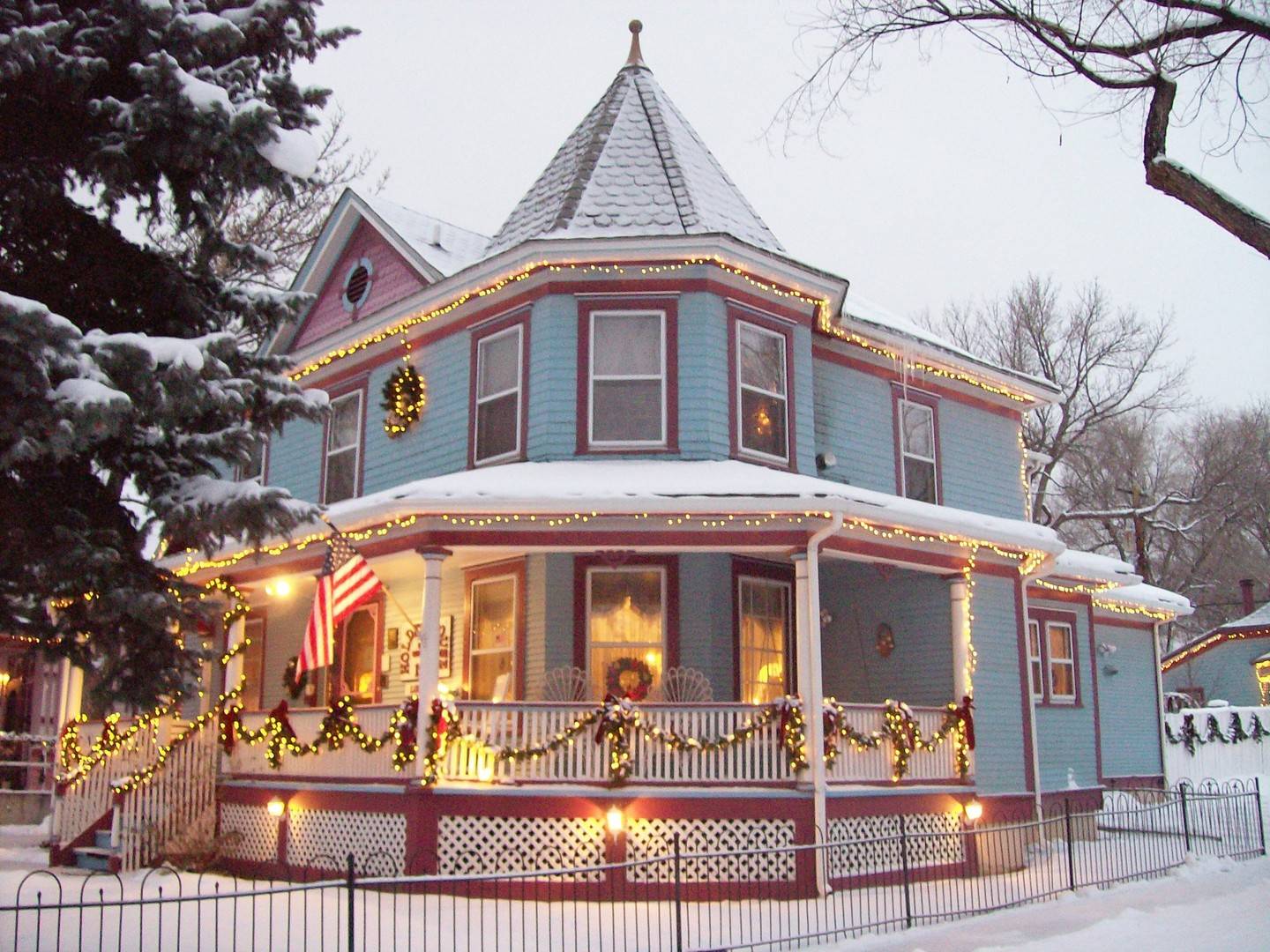 Bed And Breakfast Inn Colorado Springs, Colorado Holden House 1902 Bed ...