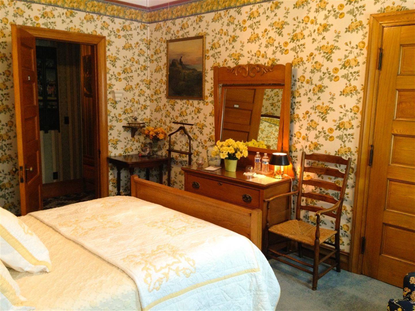 The Dempsey Manor Inn, Manistee, Michigan Bed And Breakfasts Inns