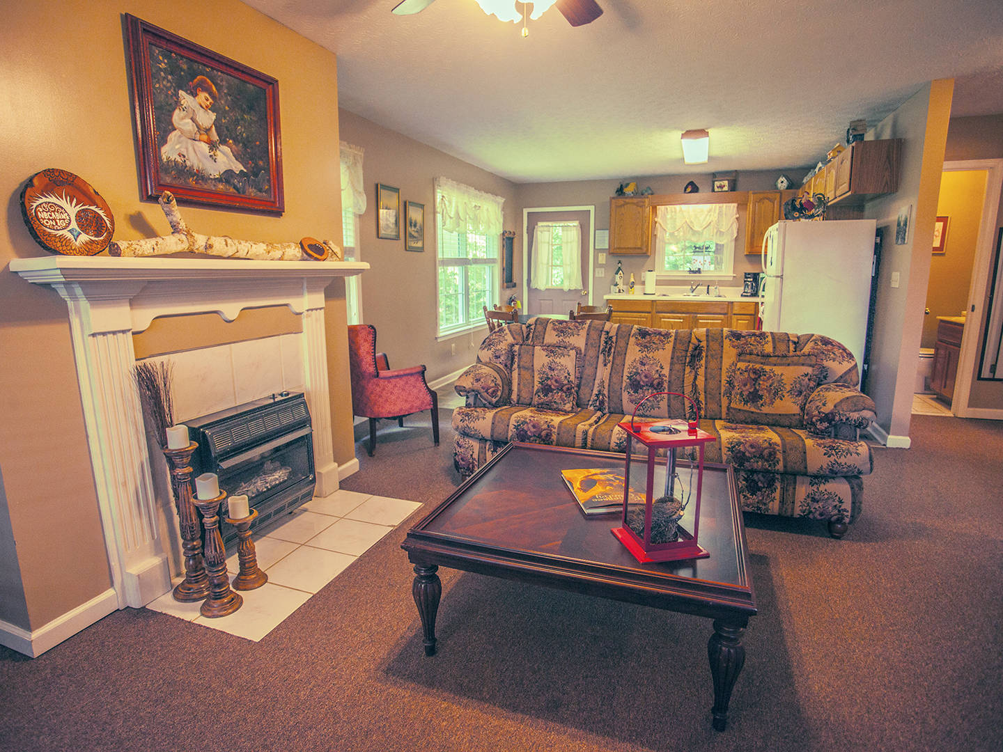 Nolichuckey Bluffs Bed & Breakfast Cabins, Greeneville, Tennessee Bed