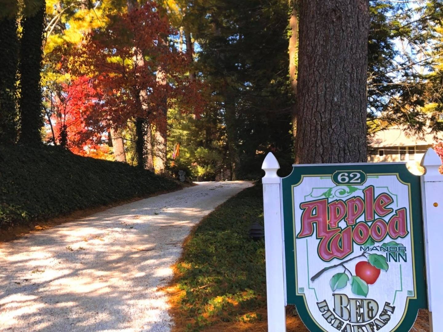The Applewood Manor, Asheville, North Carolina Bed and Breakfasts Inns