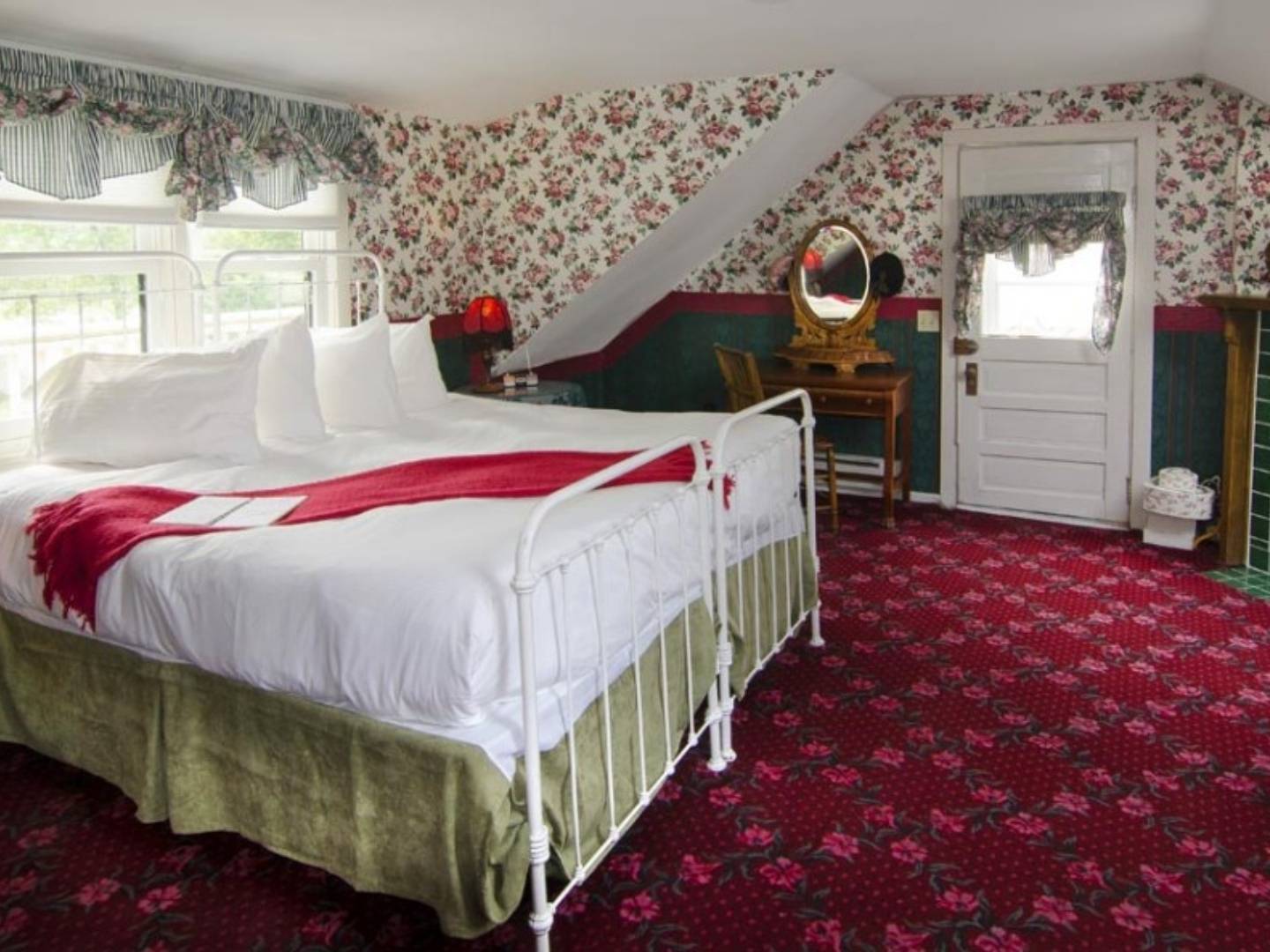 Stillwater Minnesota Bed and Breakfast Inn Cover Park Manor