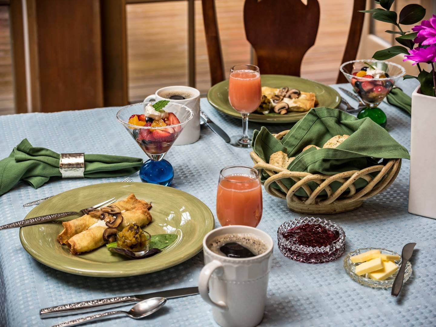 Hideaway Lodge Bed and Breakfast, Woodinville, Washington Bed and