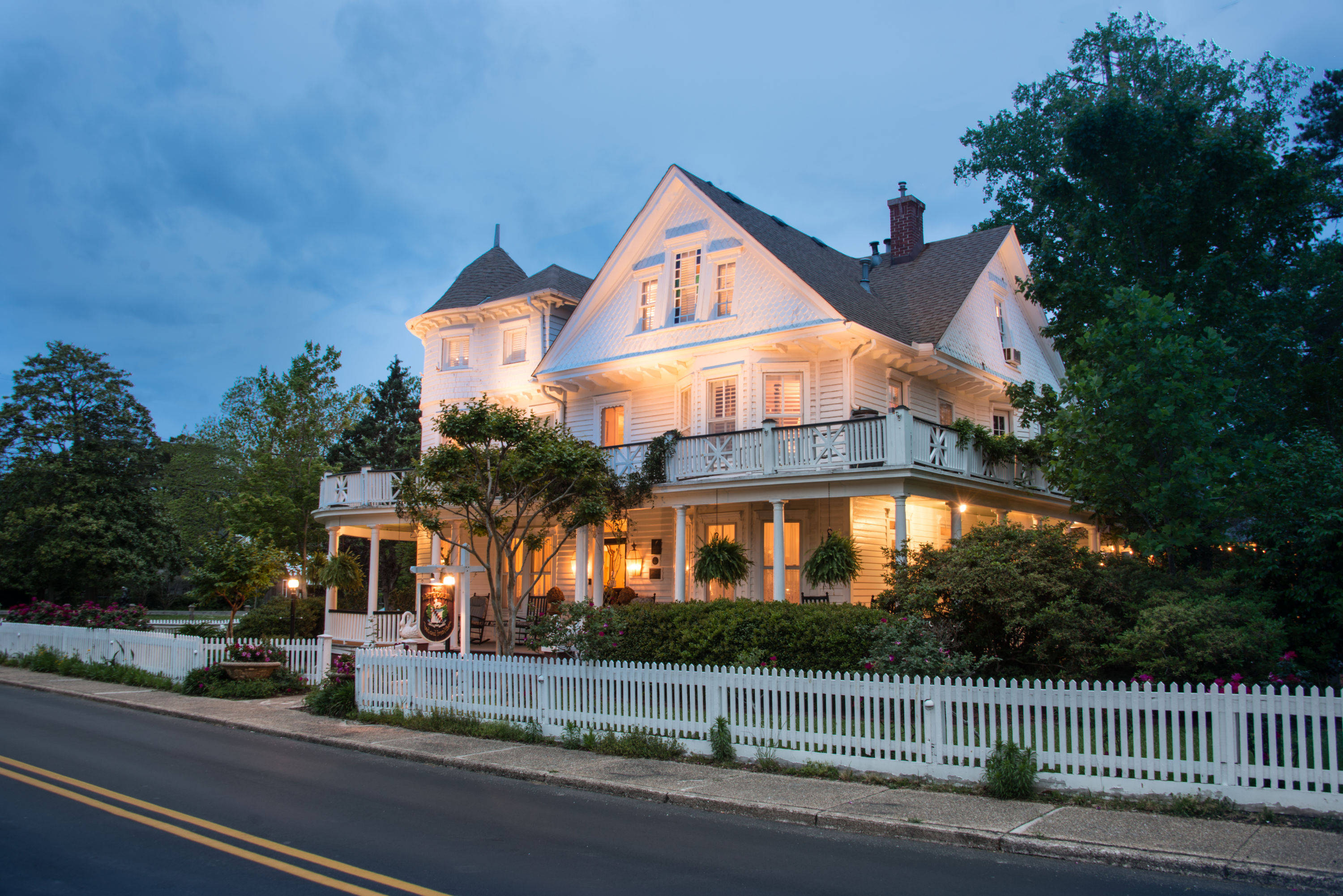 White Doe Inn, Manteo, North Carolina Bed and Breakfasts Inns