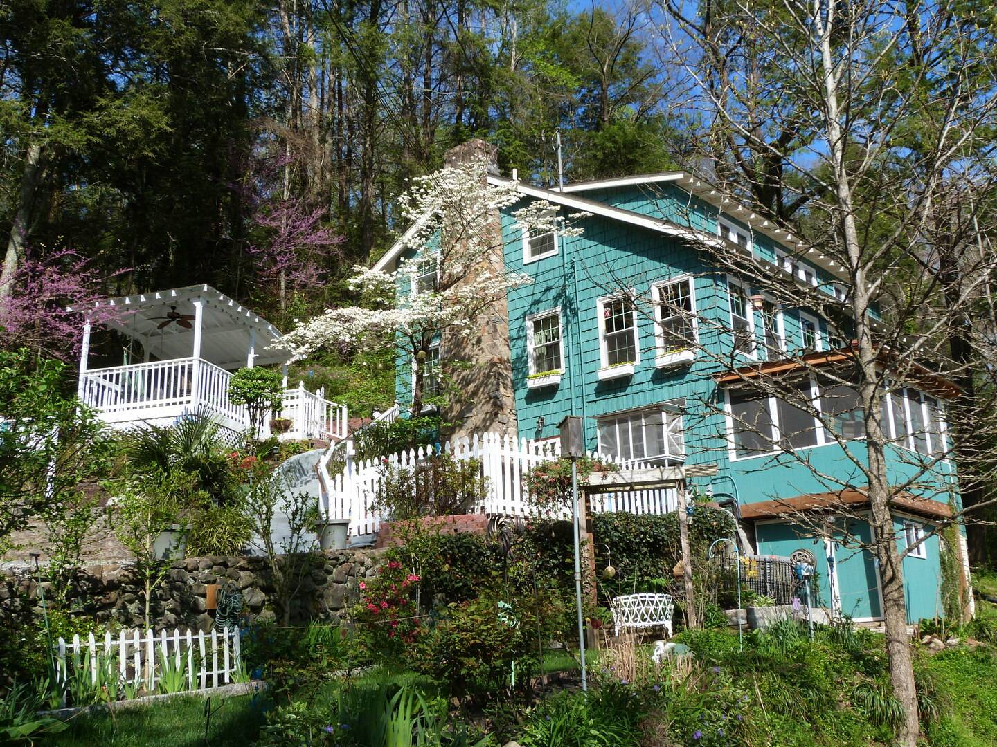 Laurel Springs Lodge Bed And Breakfast, Gatlinburg, Tennessee Bed And ...