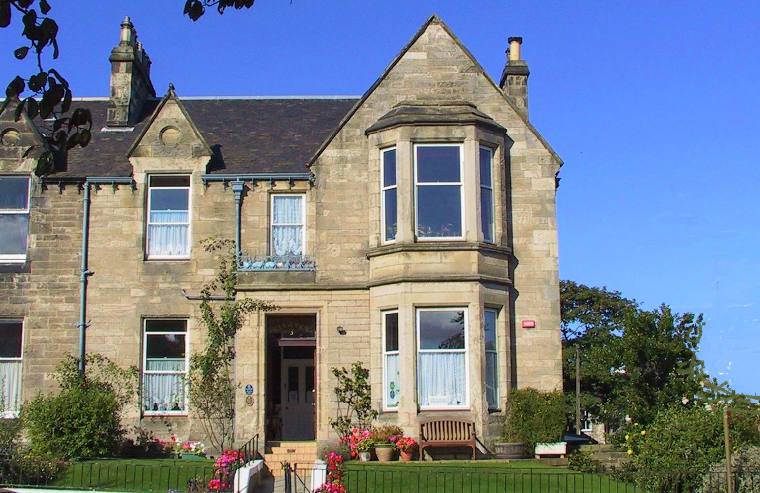 Straven Guesthouse, Portobello, Scotland Bed and Breakfasts Inns