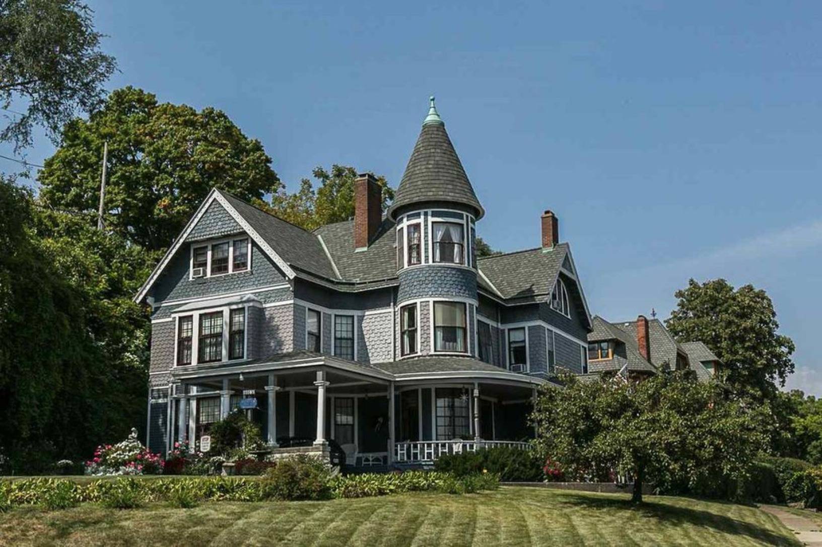 The Hancock House, Dubuque, Iowa Bed And Breakfasts Inns