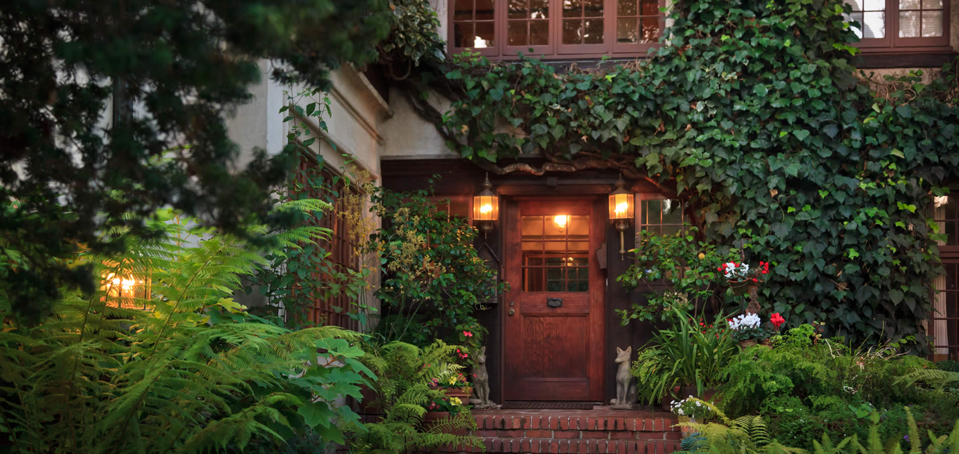 Old Monterey Inn, Monterey, California Bed and Breakfasts Inns