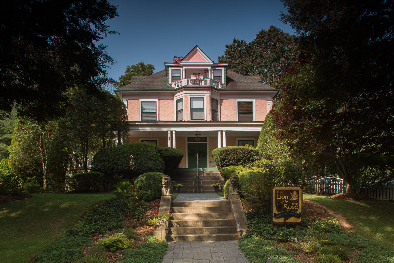 The Lion And Rose Bed And Breakfast, Asheville, North Carolina Bed And ...