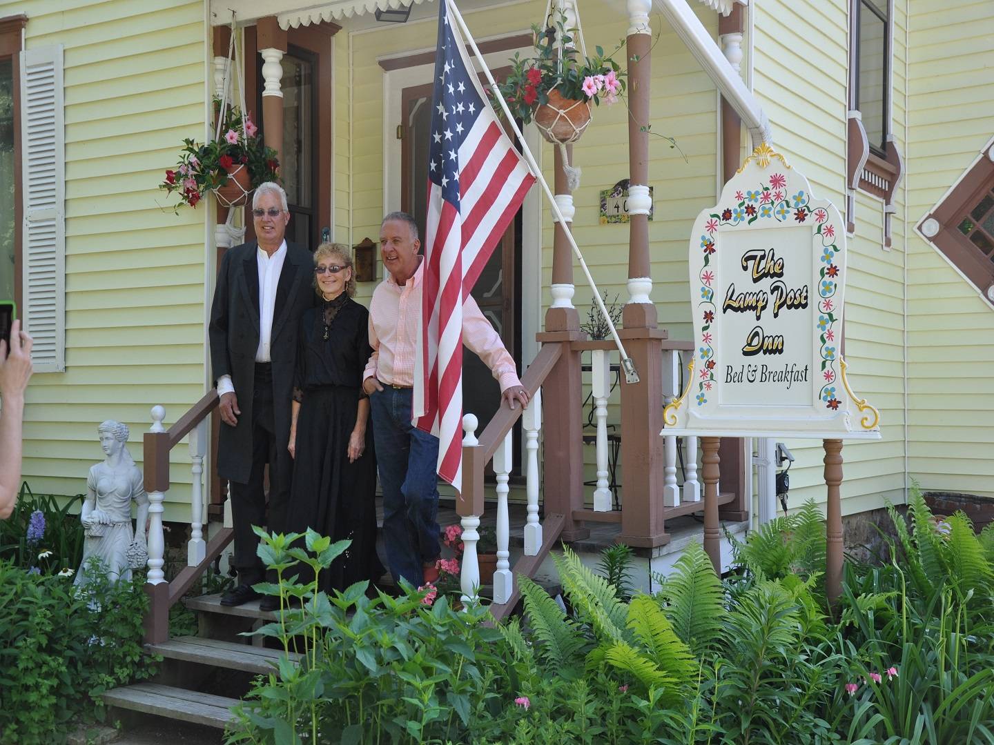 Lamp Post Inn And Gallery, Fort Atkinson, Wisconsin Bed And Breakfasts Inns