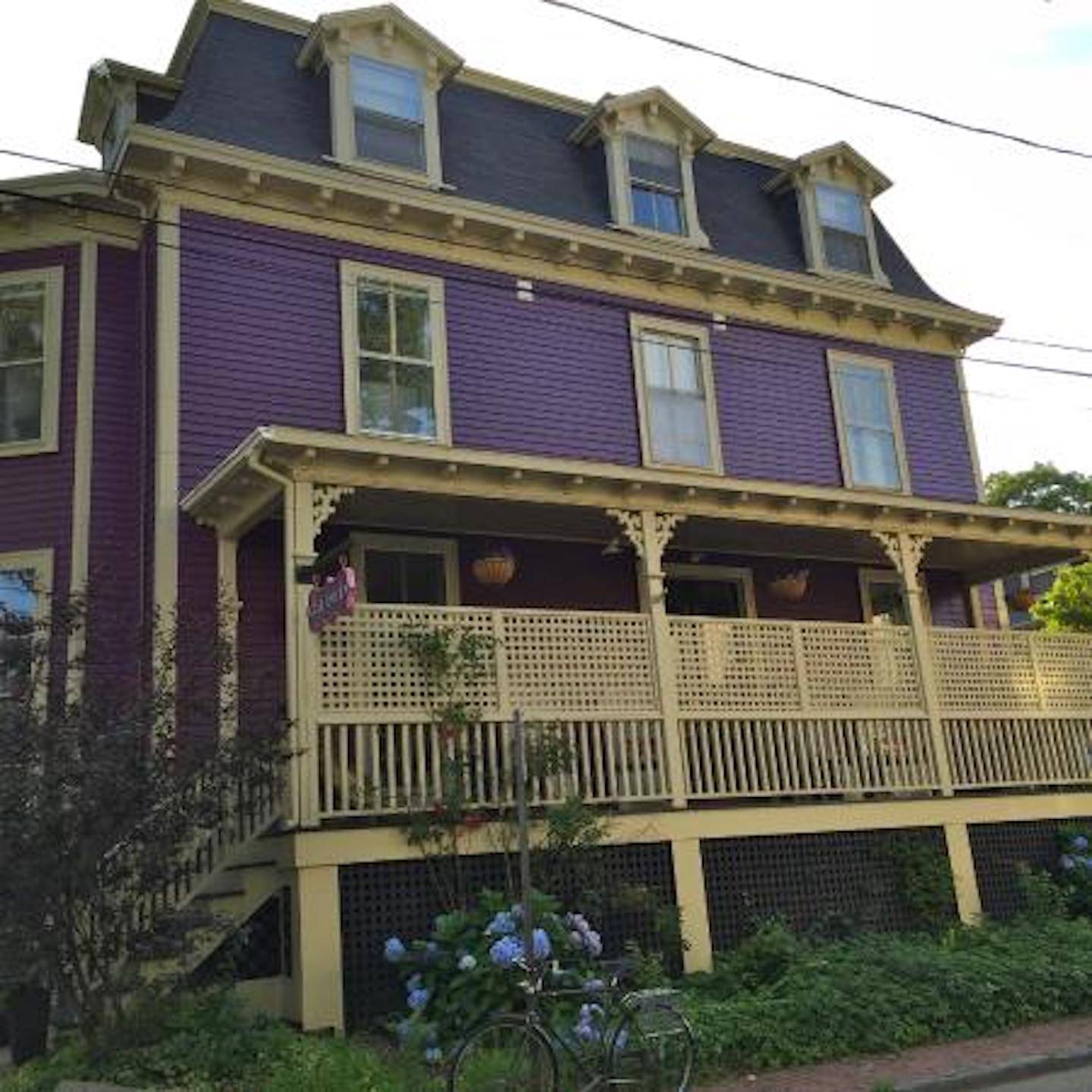 Gilded, Newport, Rhode Island Bed And Breakfasts Inns