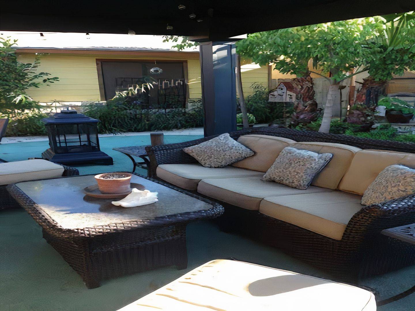 Square Inn, Wimberley, Texas Bed and Breakfasts Inns