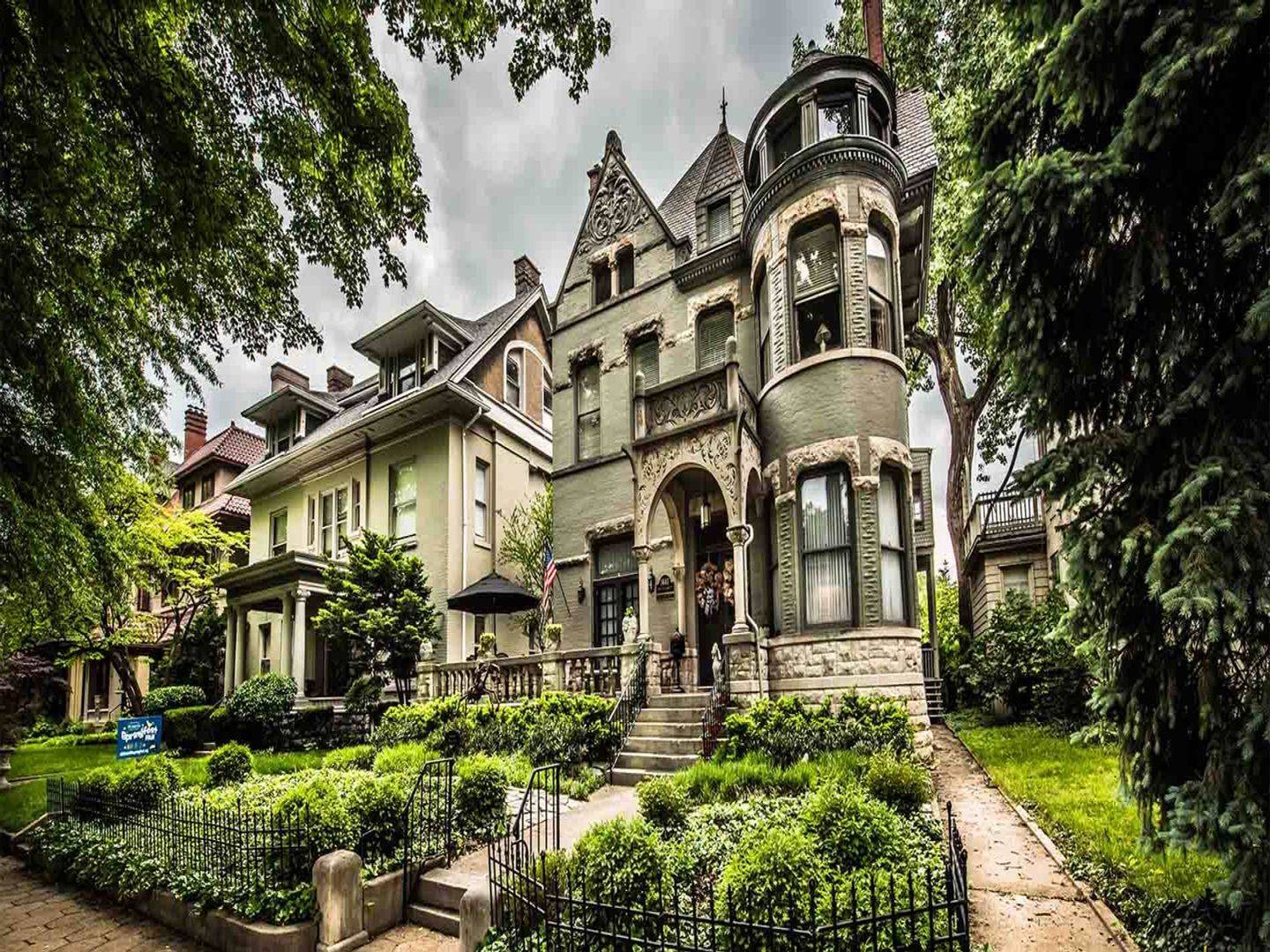 Inn at Saint James Court, Louisville, Kentucky Bed and Breakfasts Inns