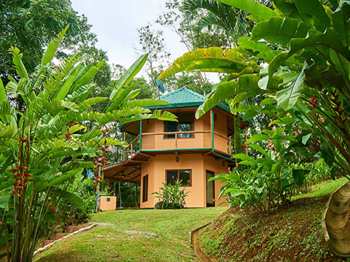 Manoas Luxury Camping & Villa Rentals, Limón, Limón Bed and Breakfasts Inns