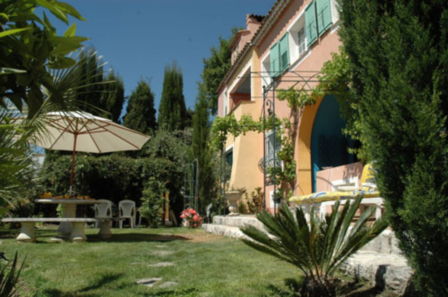 Grasse Bed and Breakfast