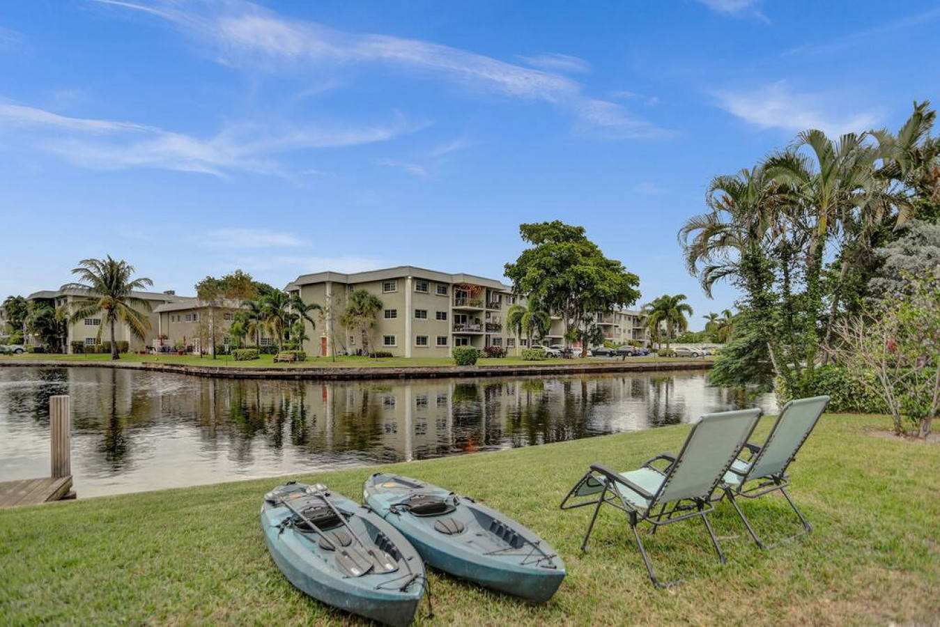 Walk to Wilton Dr Waterfront Home. Kayaks & BBQ, Wilton Manors
