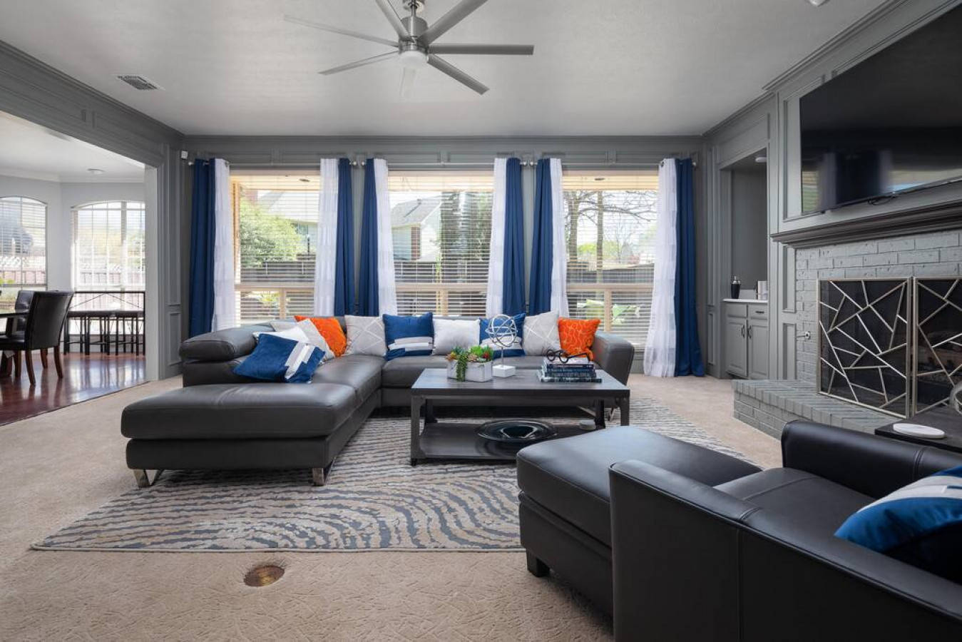 Elegant Executive Retreat in Plano/North Dallas, Plano, Texas Bed and