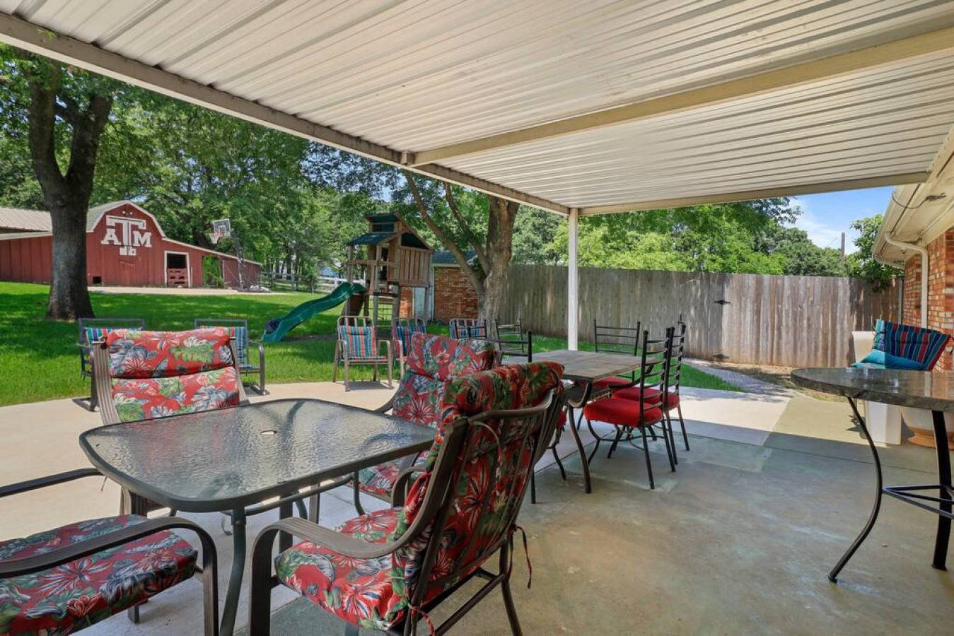 The Texas Rival Home in Fort Worth/Keller, Fort Worth, Texas Bed and