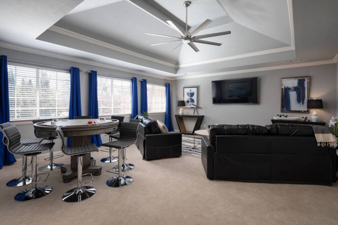 Elegant Executive Retreat in Plano/North Dallas, Plano, Texas Bed and