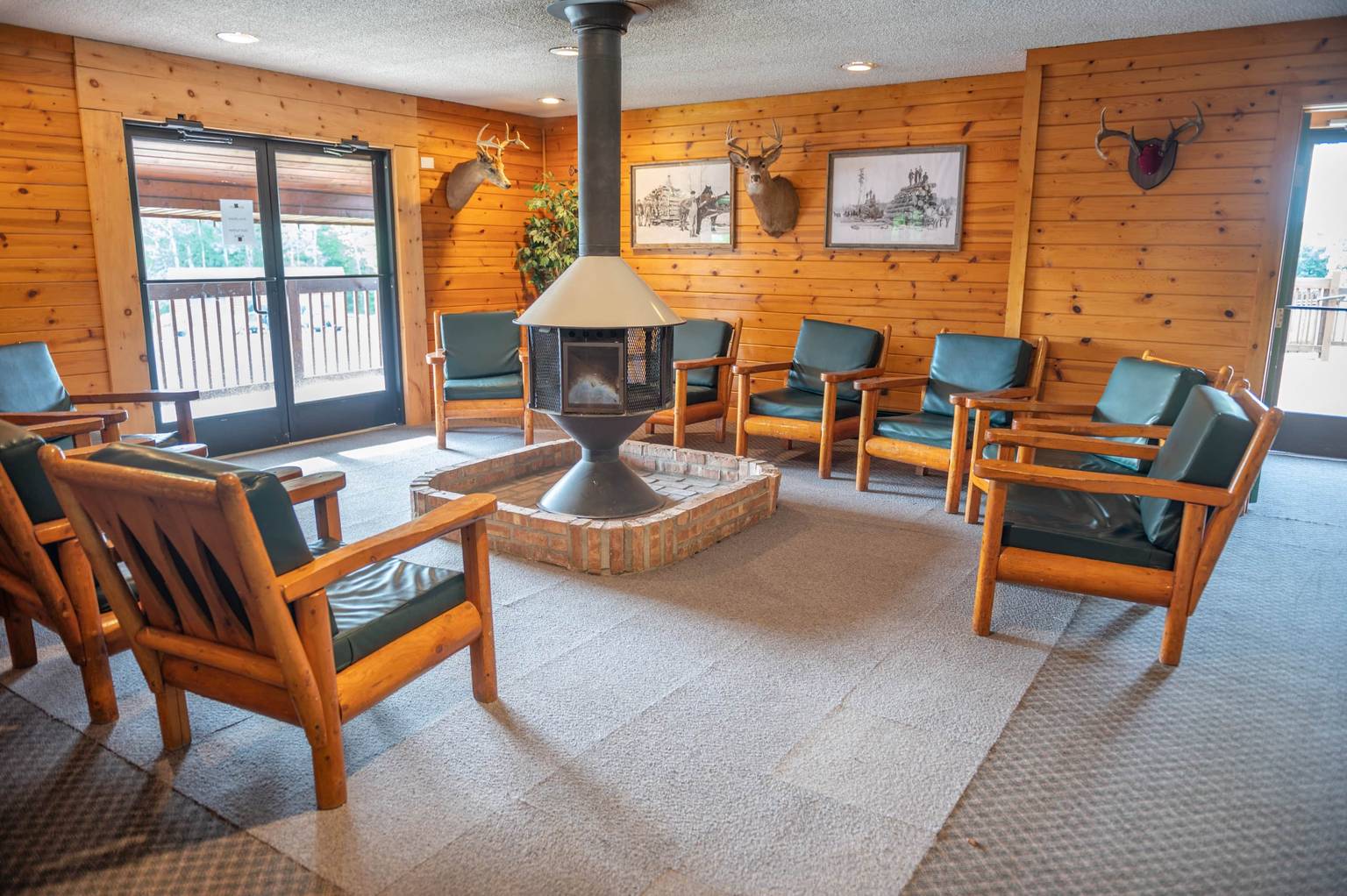 2353 Little Log Cabin within Beaver Creek Resort, Gaylord, Michigan Bed and Breakfasts Inns