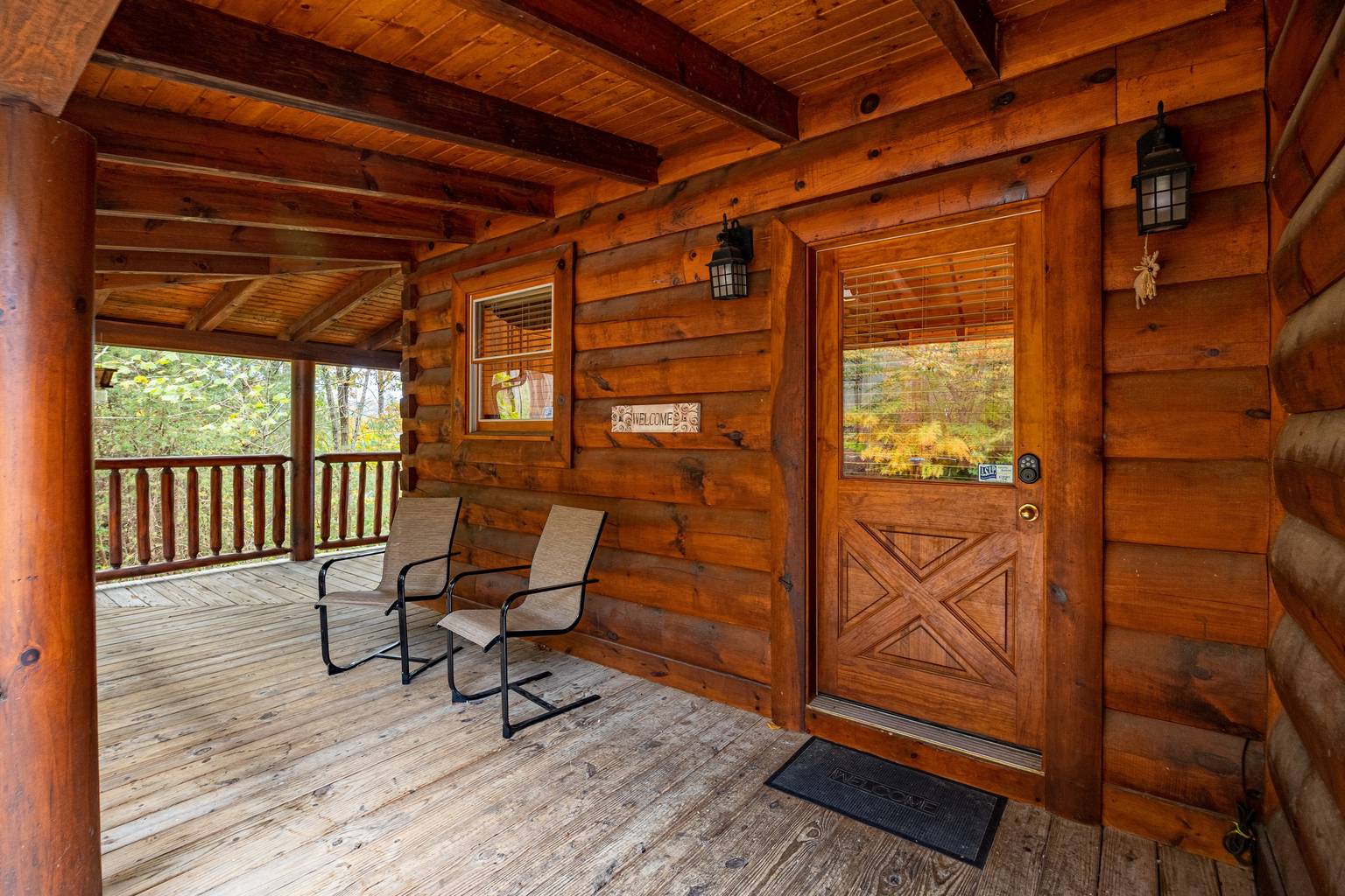 Deluxe Mountain Cabin in Bear Creek Crossing Resort, Sevierville, TN