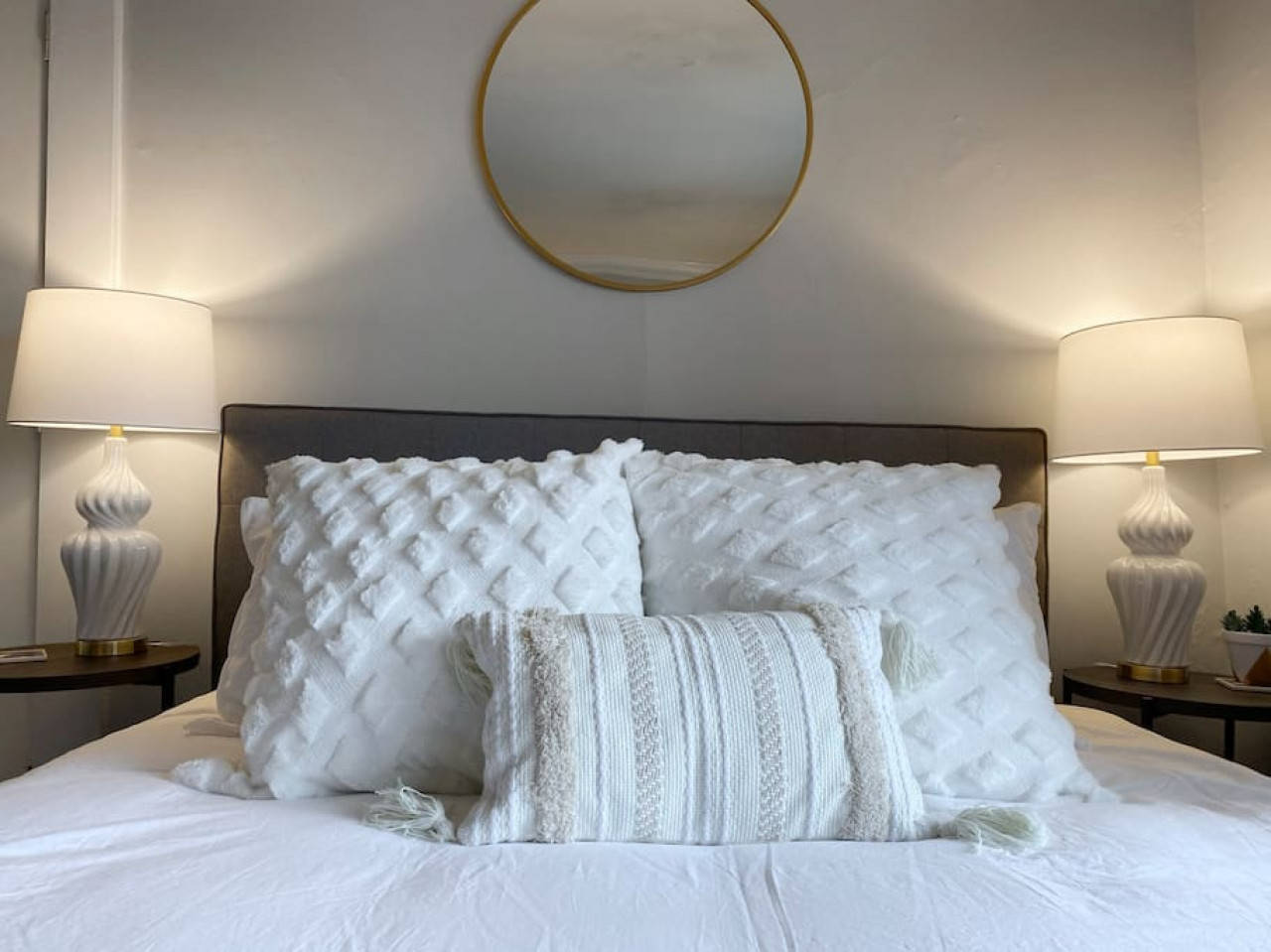 Explore Downtown and Mount Adams with River Views, Cincinnati, OH Bed