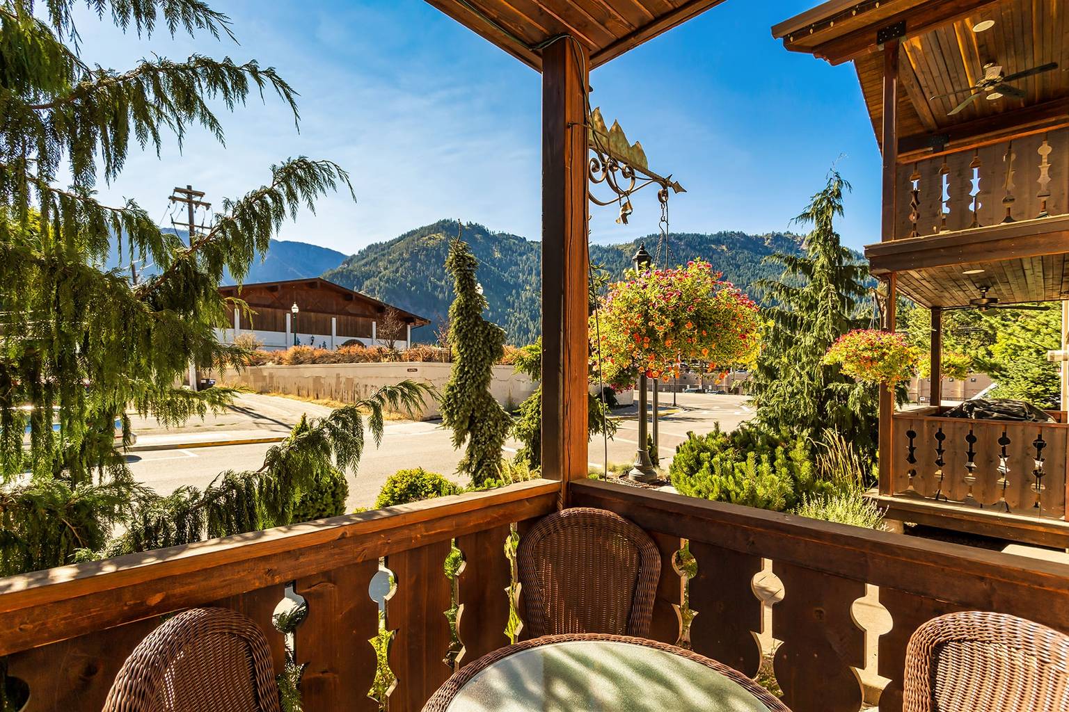 Bavarian Mountain Suite, Leavenworth, Washington Bed and Breakfasts Inns