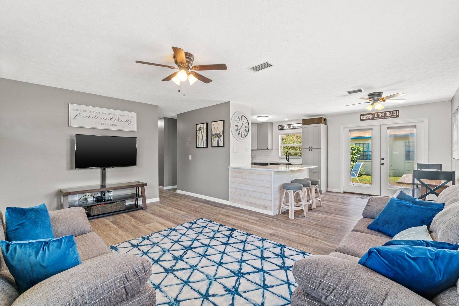 Sunny Daze Cottage, Panama City Beach, Florida Bed and Breakfasts Inns