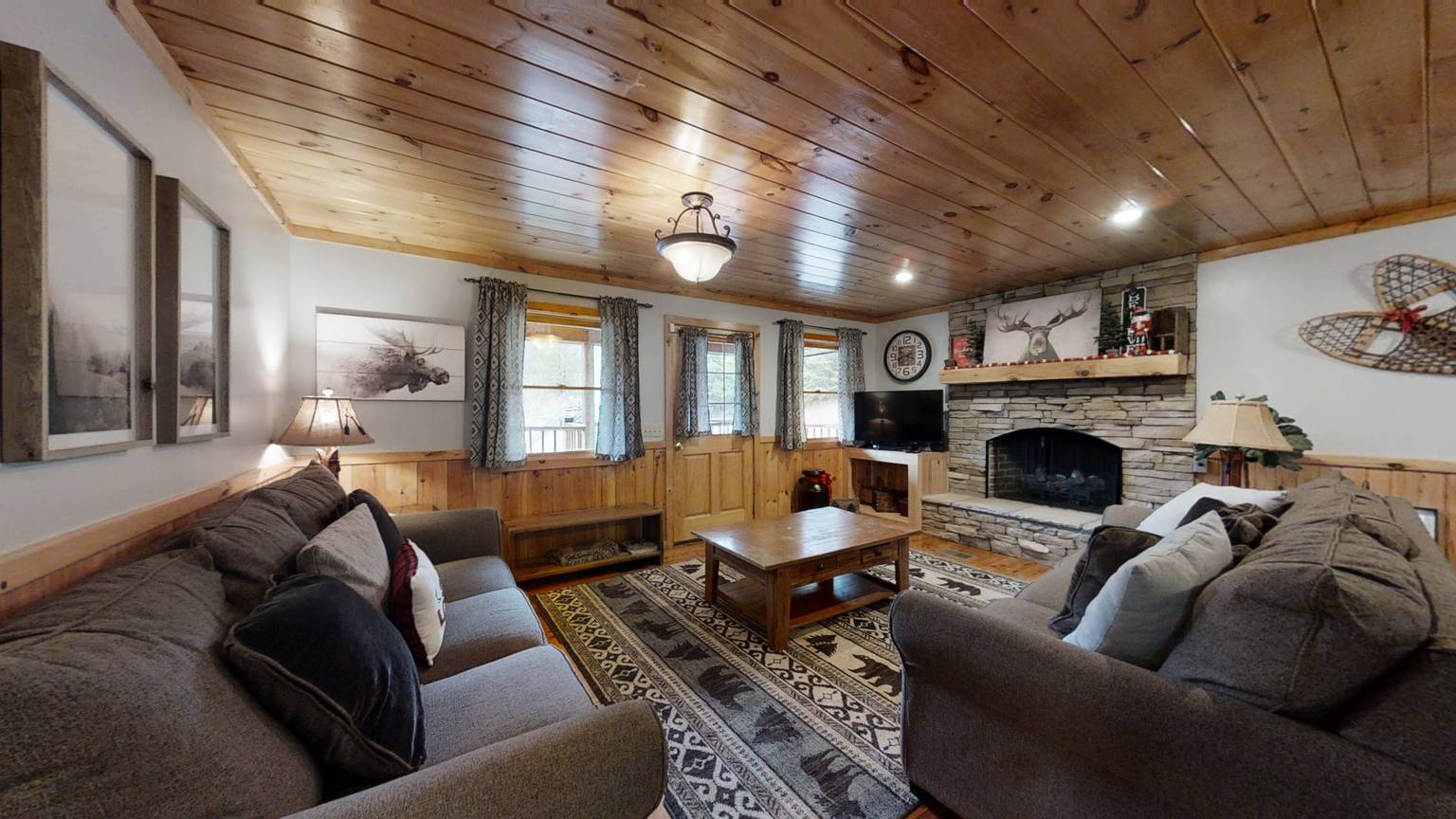 The Ranch Cabin on 6 Secluded Acres in the Great Smoky Mountains