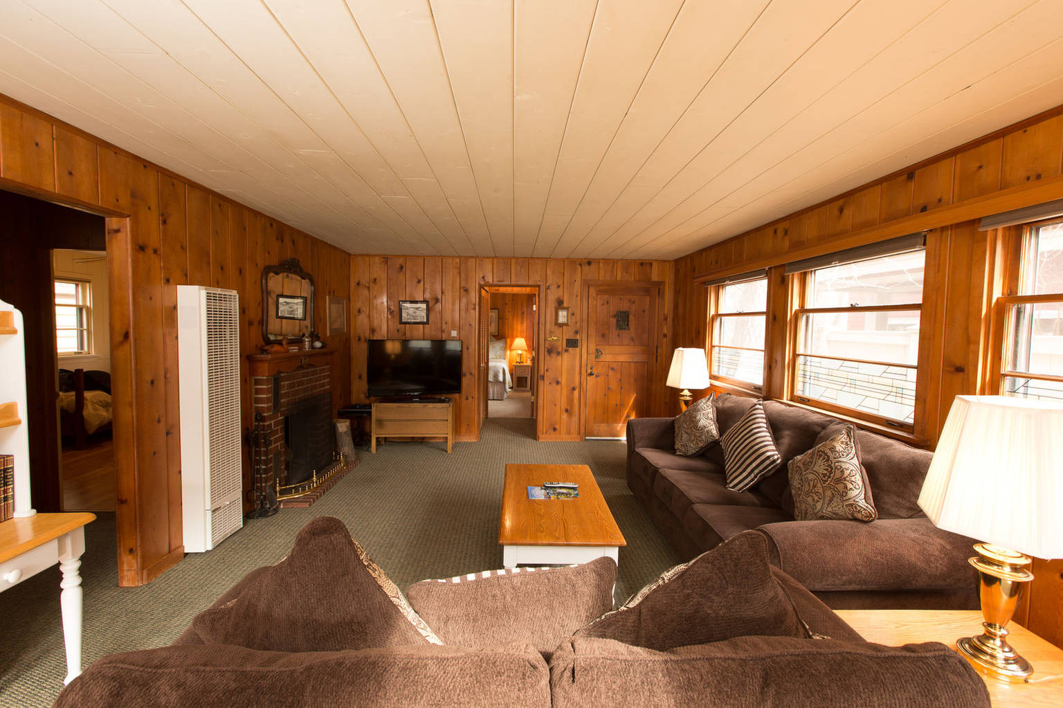 Mirror Pond, Bend, Oregon Bed and Breakfasts Inns