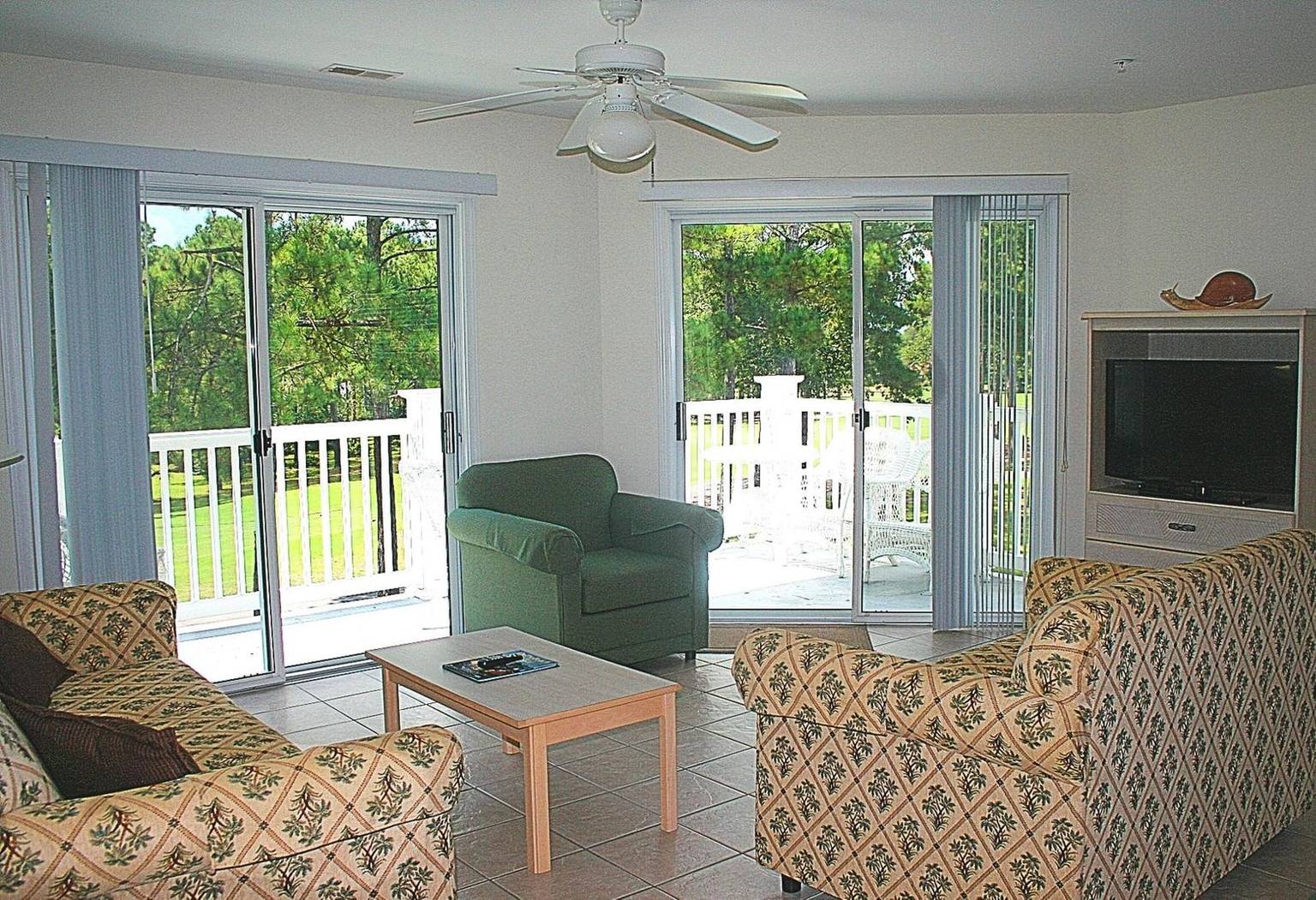 Golf Course View Villa 3009 with Access to Golf Course and Outdoor Pool