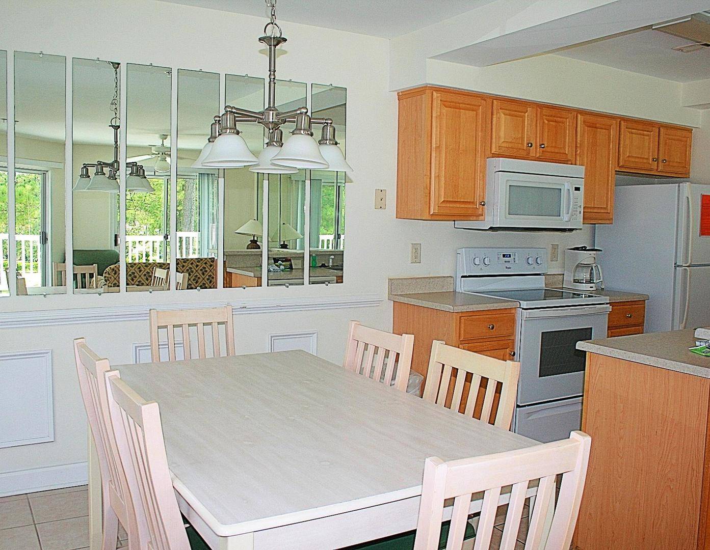 Golf Course View Villa 3009 with Access to Golf Course and Outdoor Pool