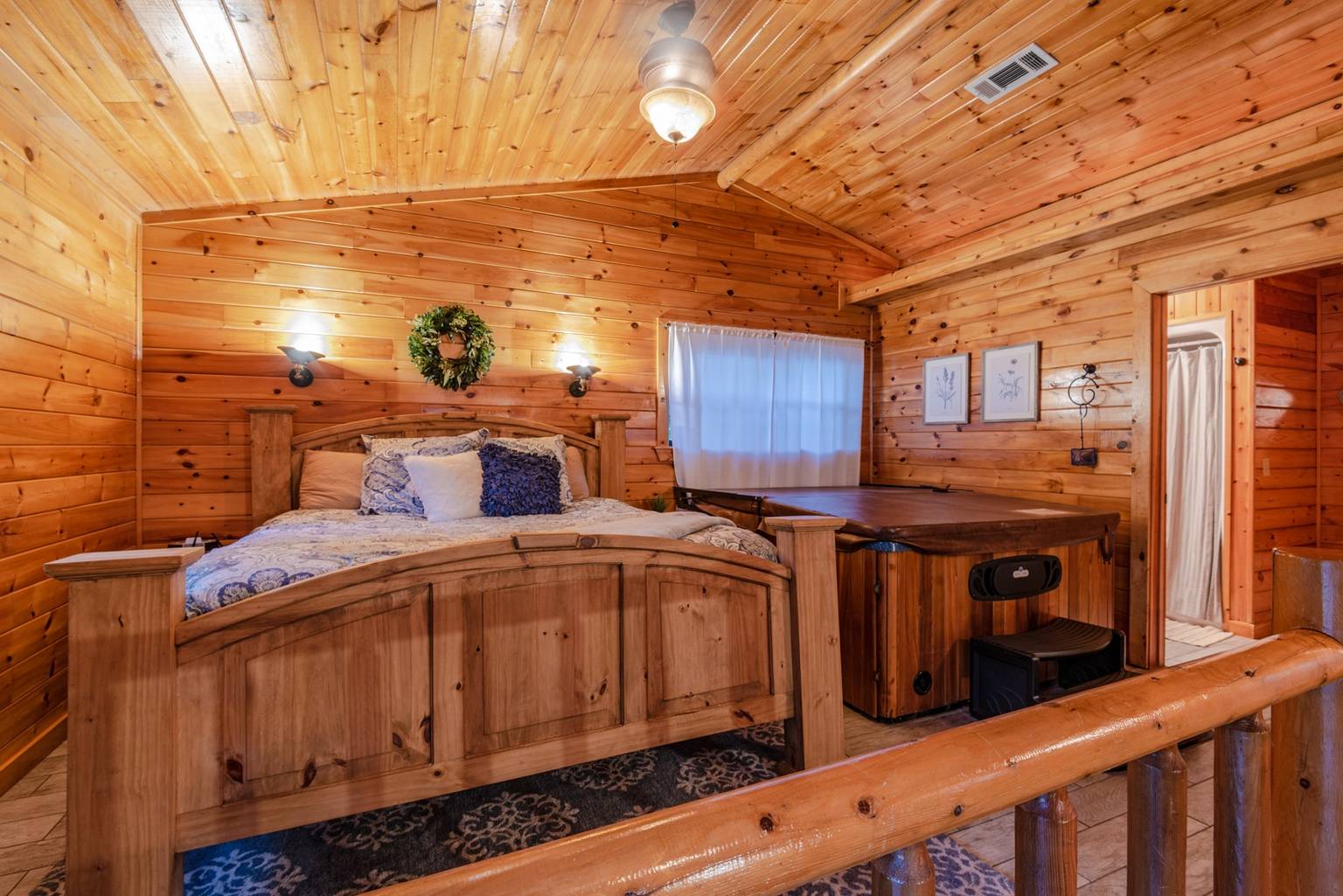 The Haven Romantic cabin, Broken Bow, OK Bed and Breakfasts Inns