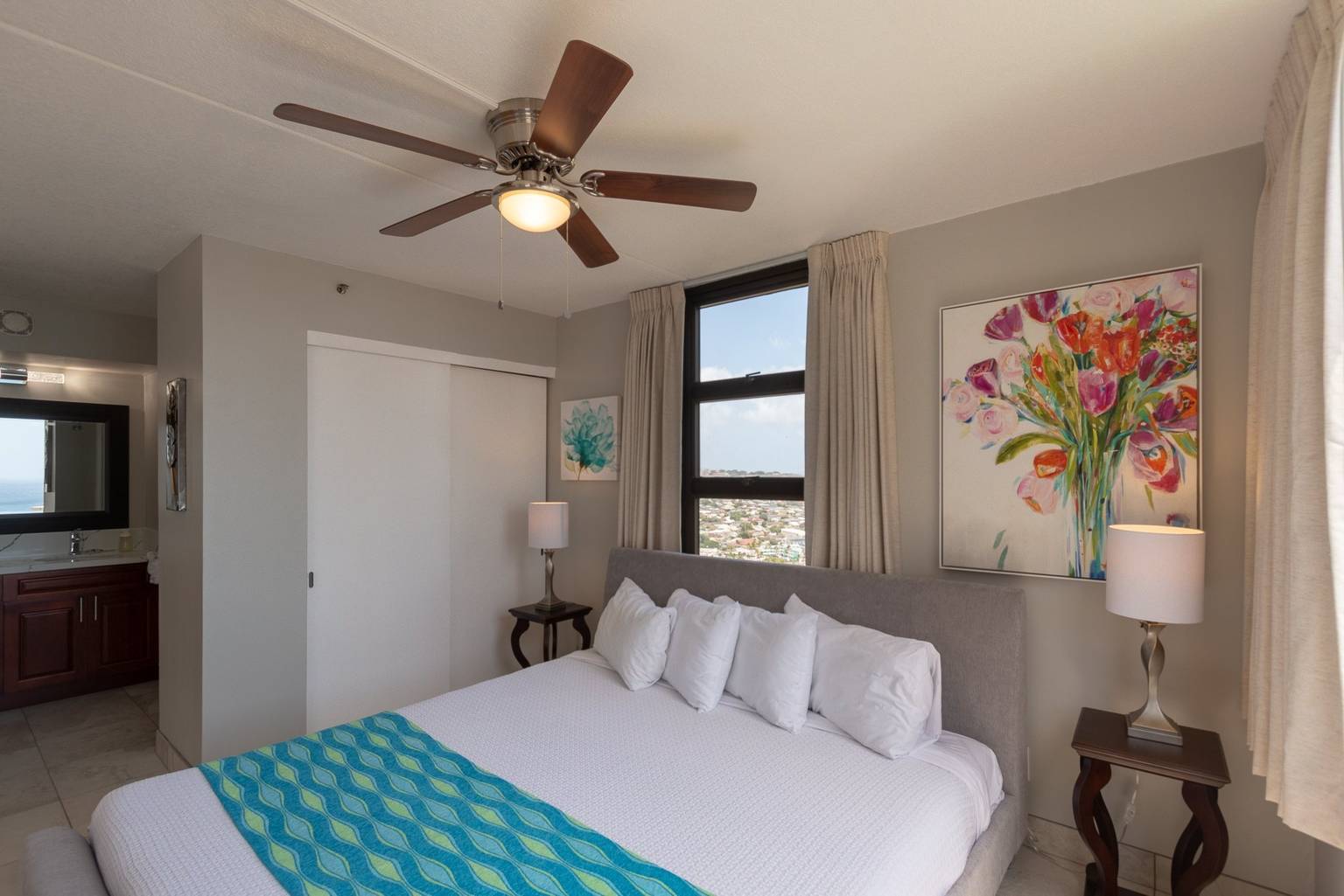 Newly Remodeled Corner Unit at the Waikiki Banyan with Diamond Head