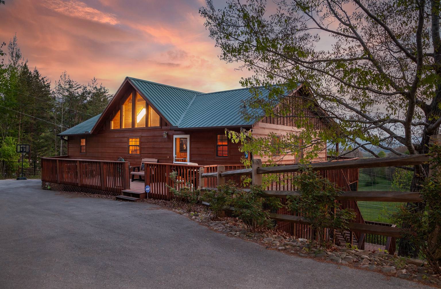 BareFoot Cabin, Sevierville, Tennessee Bed and Breakfasts Inns