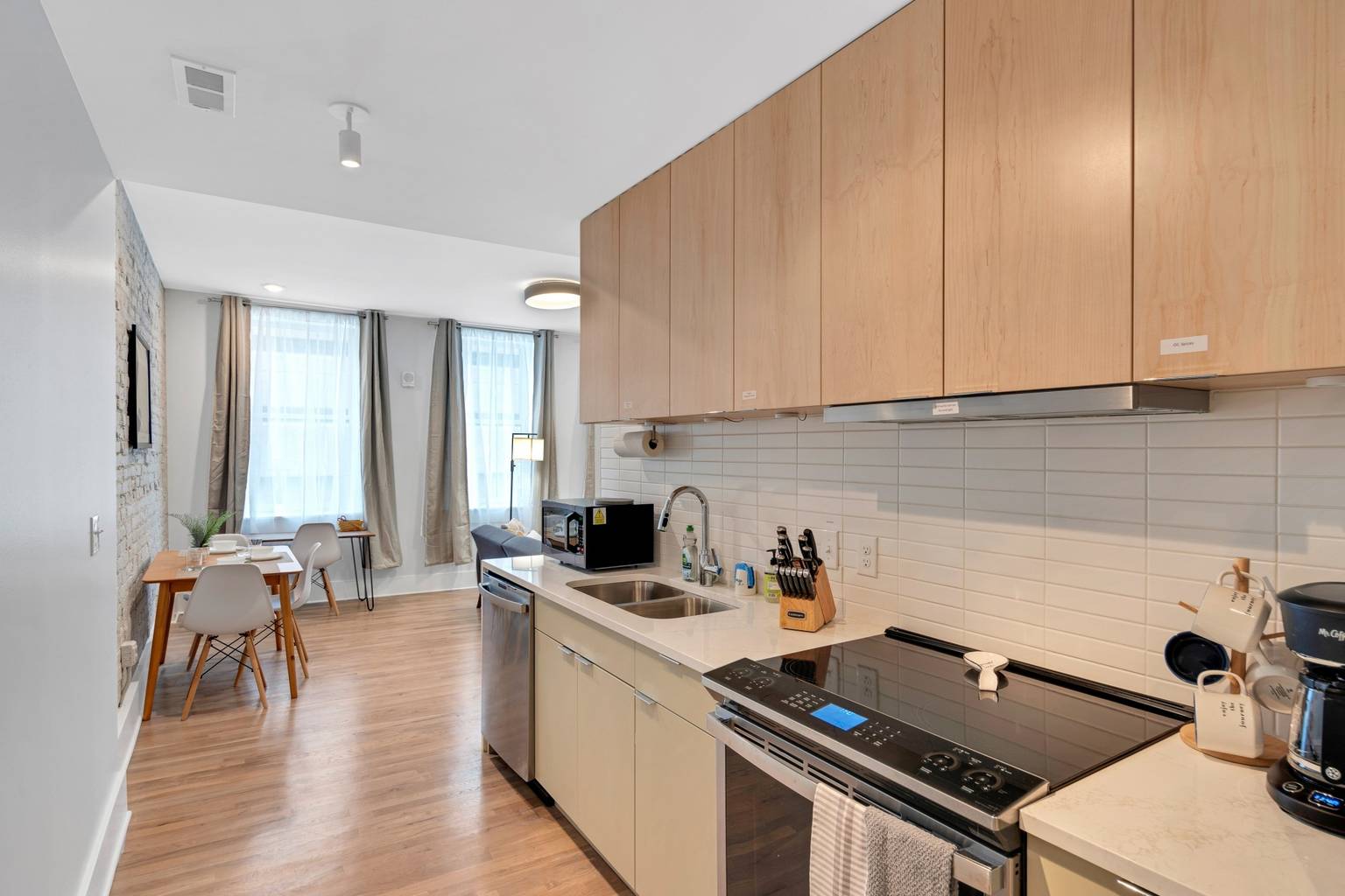 Cozy Queen Loft in Heart of Downtown Cincinnati, Cincinnati, Ohio Bed