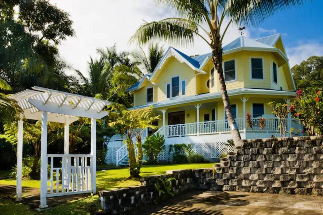 Grand Melemele, Pepeekeo, Hawaii Bed and Breakfasts Inns