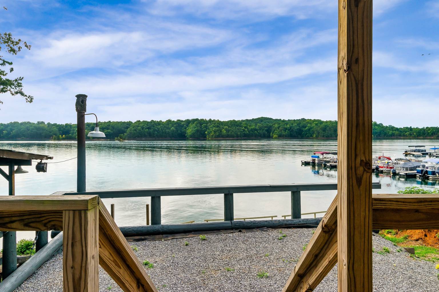 Cabin at Lakeside, Dandridge, Tennessee Bed and Breakfasts Inns