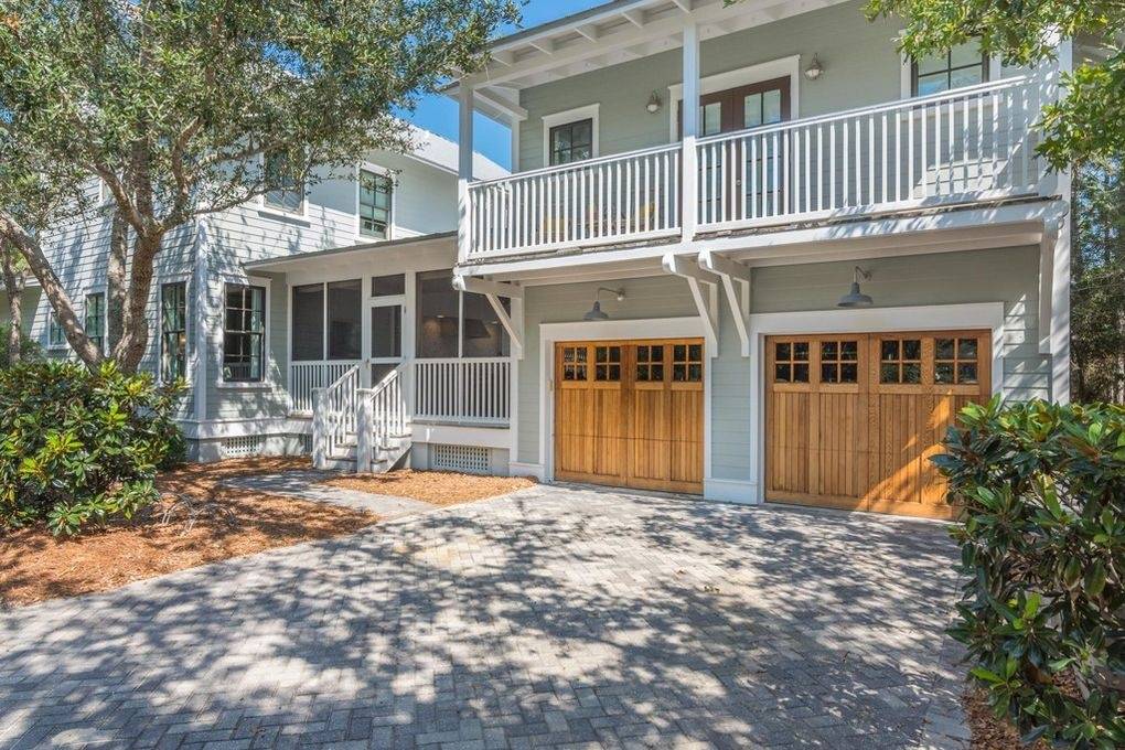 Golf Cart ScreenedIn Porch & Grill Station Close to Camp