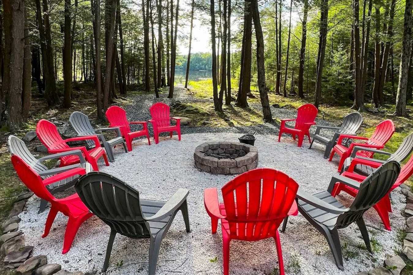 The Lakeside Landing, Blakeslee, Pennsylvania Bed and Breakfasts Inns