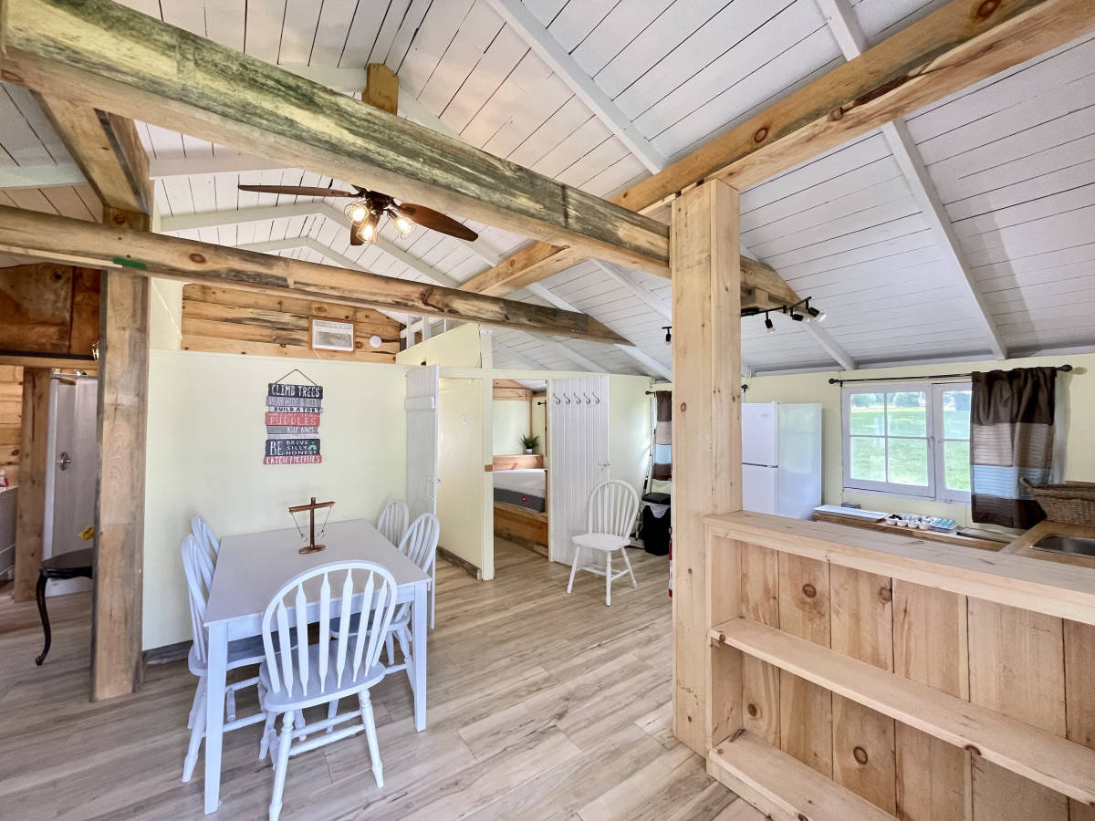 Cottage 6 Catch More Resort (Waterfront), Campbellford, Ontario Bed