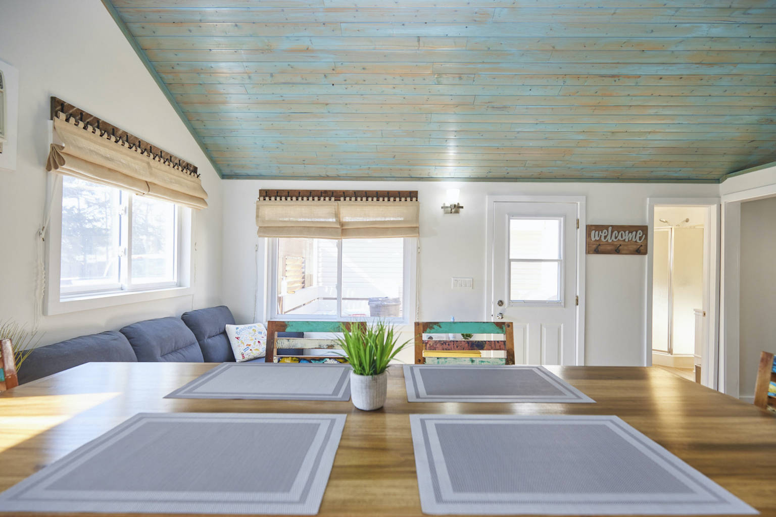 Cottage 2 Lake Haven Beach Resort, Wainfleet, Ontario Bed and