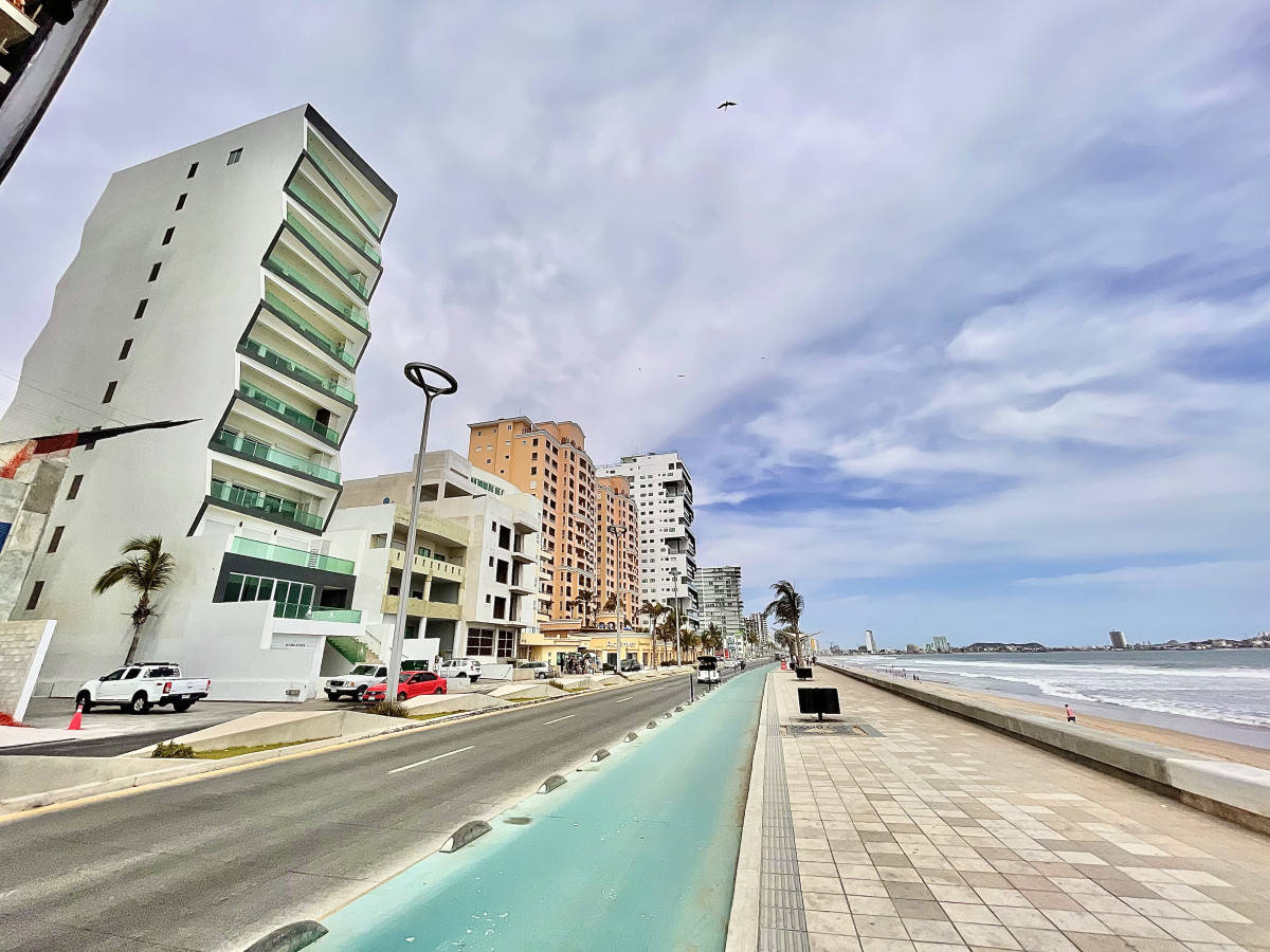 The One 14 frente al malecón! vista al lago, Mazatlán, Sinaloa Bed and