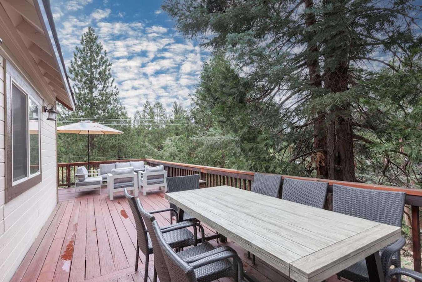 Hillside Hideaway family getaway Lake Arrowhead, Lake Arrowhead, California Bed and Breakfasts Inns