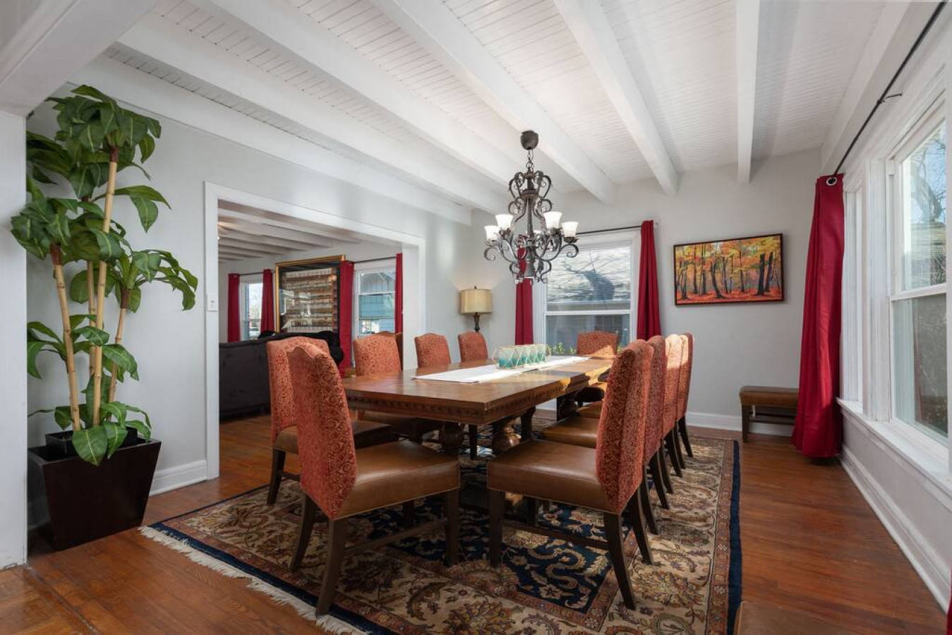 Grand Performance Hm for your groups near Downtown, Fort Worth, Texas Bed and Breakfasts Inns