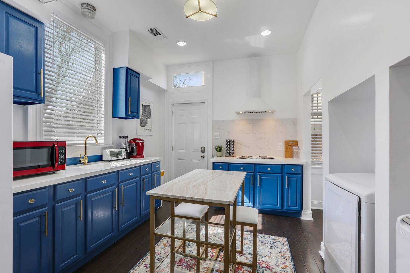 Palais Apartment. Uptown Dreams. Kitchen & Laundry, New Orleans, Louisiana Bed and Breakfasts Inns