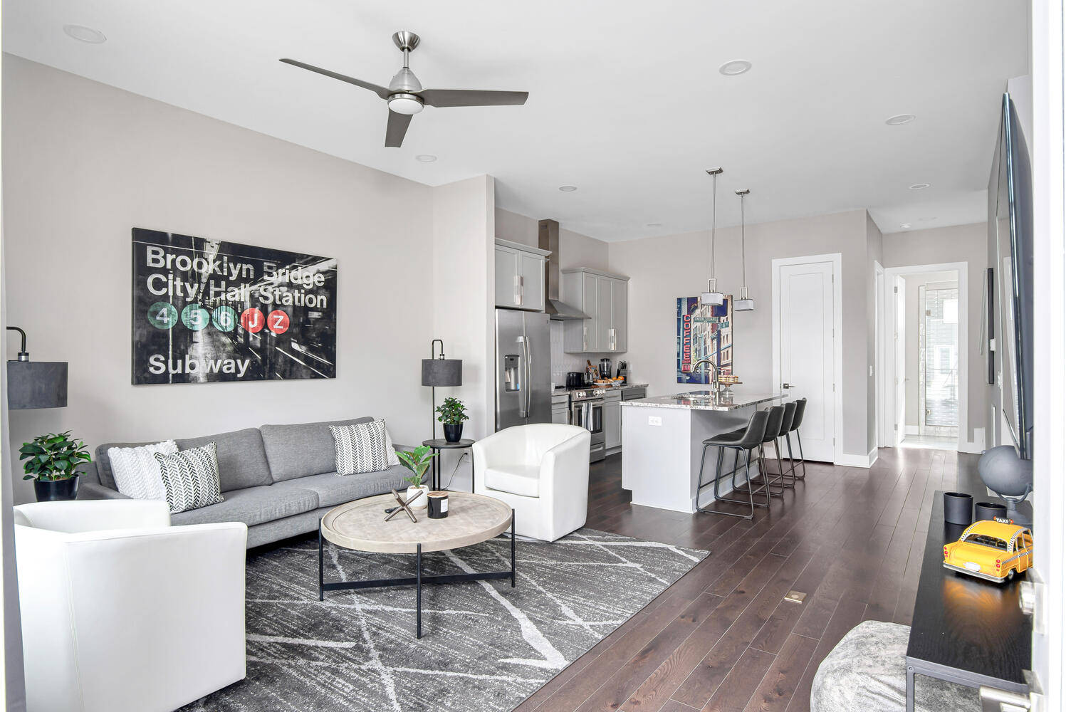 2131 Goodrich Ave 2, Nashville, Tennessee Bed and Breakfasts Inns