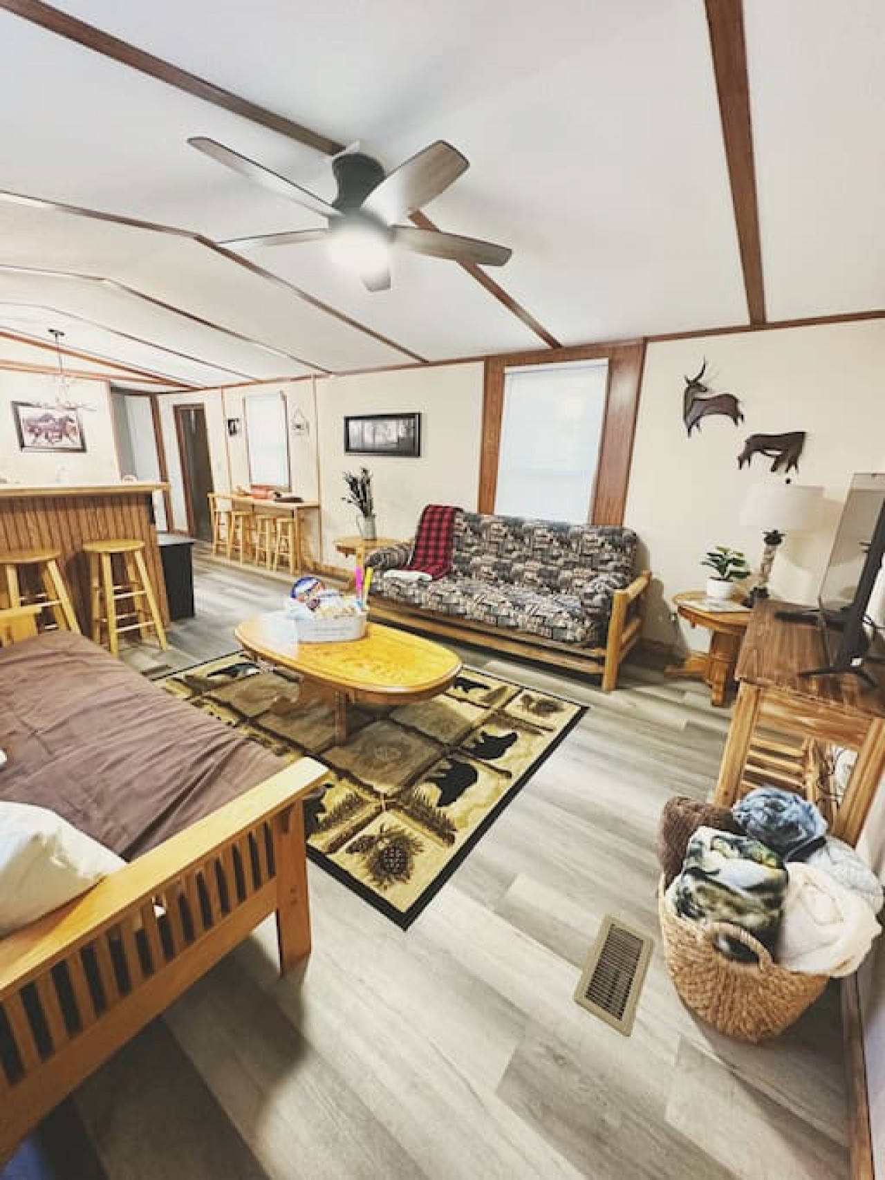 Uncle Bill's Lodge & Soccer Pool Showdown, Surry, Virginia Bed and